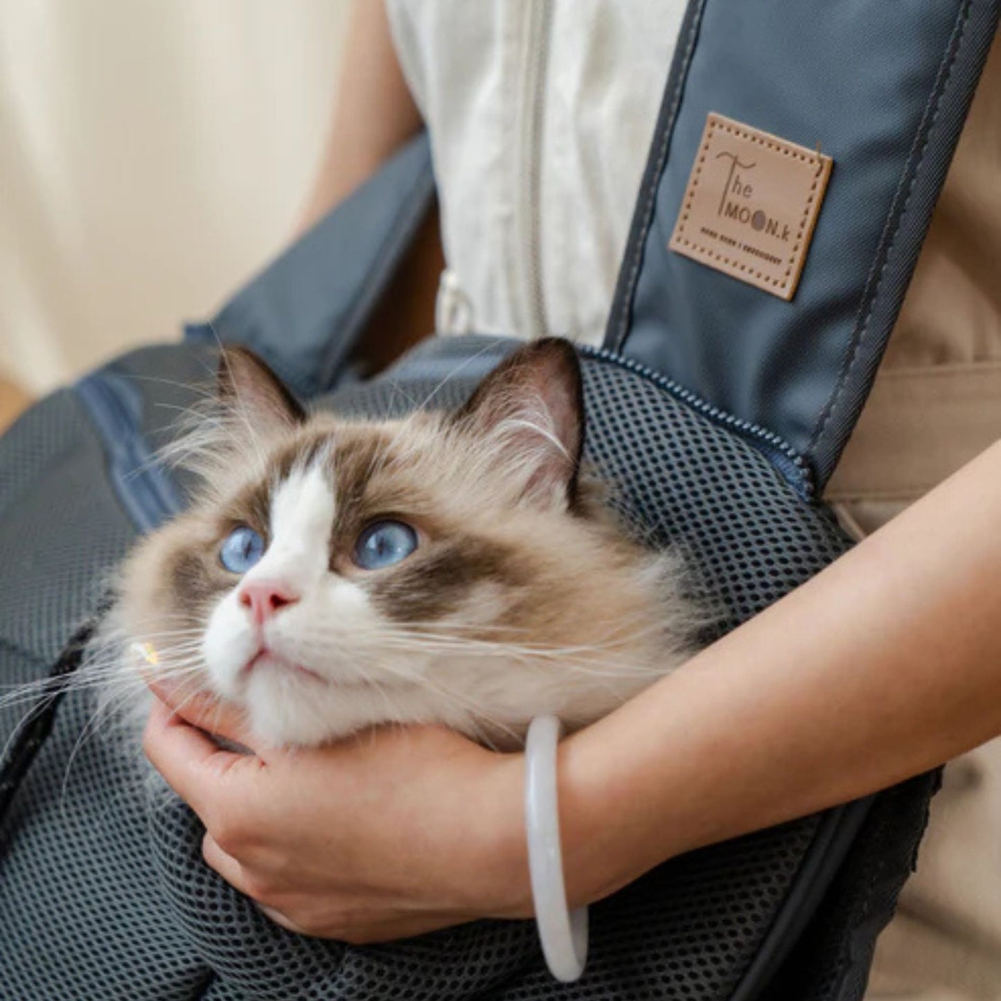 Half Moon Pet Carrier|THE MOON.K
